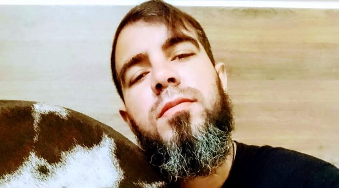John Wulv é um dos convidados de Rubem Garcia (Urso da Montanha) no show “Quinta do Rezo”, na Casa da Felicidade.