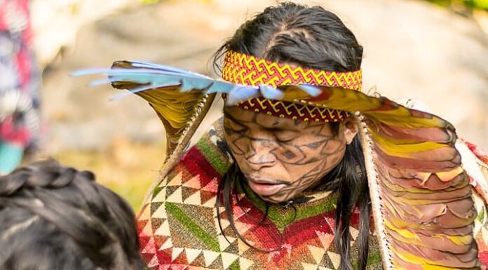 *Retiro de Cura e Autoconhecimento na Chapada Diamantina com Cacique Pajé Kana Bane (Huni Kui) do Acre, nos dias 17-23 Setembro.*