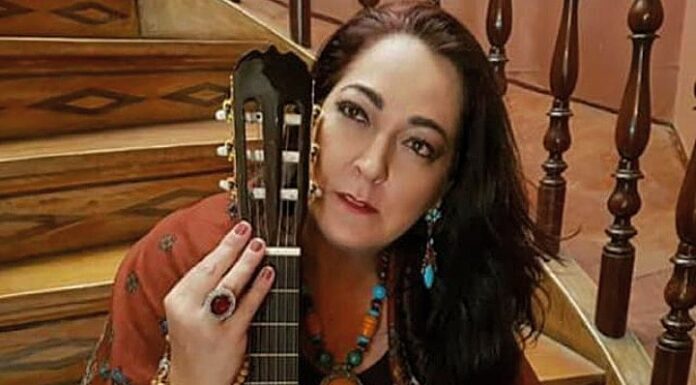 Conheça a trajetória da cantora Sônia Terra e sua sagrada “Música Medicina”