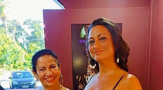 A produtora cultural Luzia Moraes e a empresária Fátima Dantas no “Business Woman Brasil; 1ª Edição Bahia”