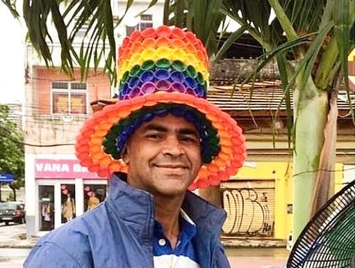 O artista plástico André Fernandes no Dia Mundial da Limpeza. Confira!