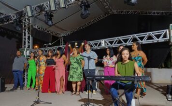 Sarau de arte e poesia