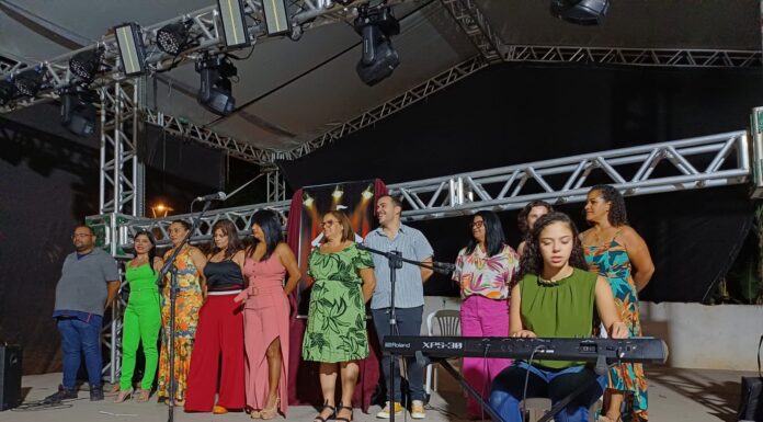 Sarau de arte e poesia